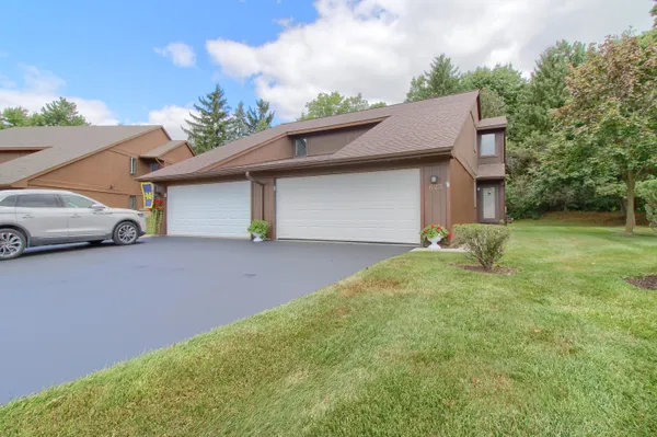 $299,000 | 623 Echo Court, Saline, MI 48176