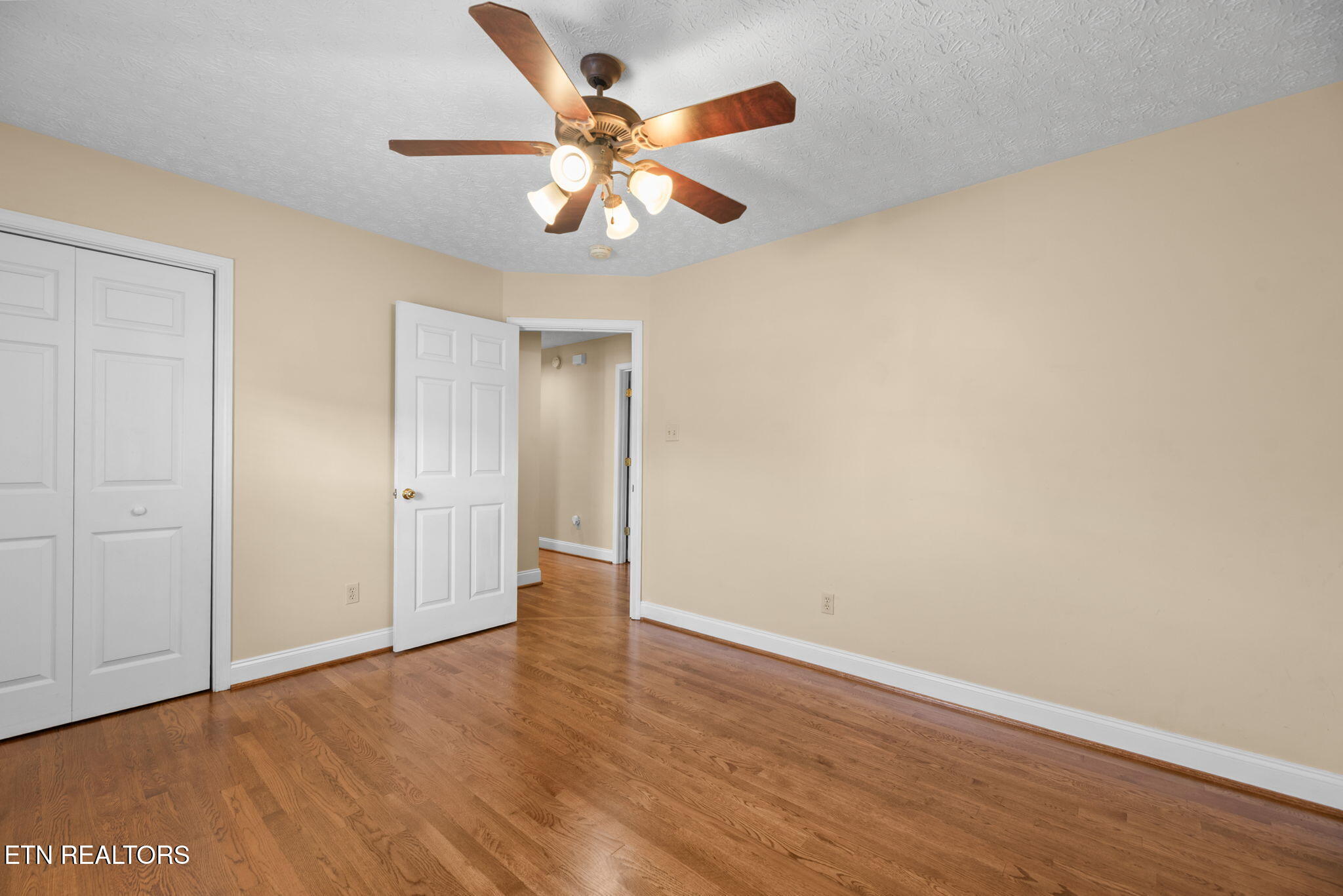 207 Laurel Road Clinton, TN 37716 - Photo 20 of 38 20-web-or-mls-Laurel207 (102)