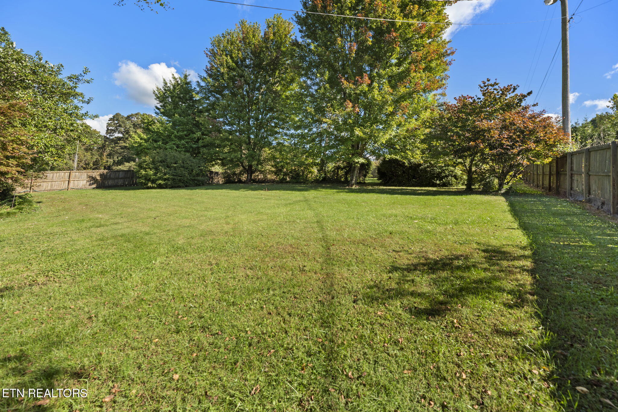 207 Laurel Road Clinton, TN 37716 - Photo 29 of 38 29-web-or-mls-Laurel207 (10)