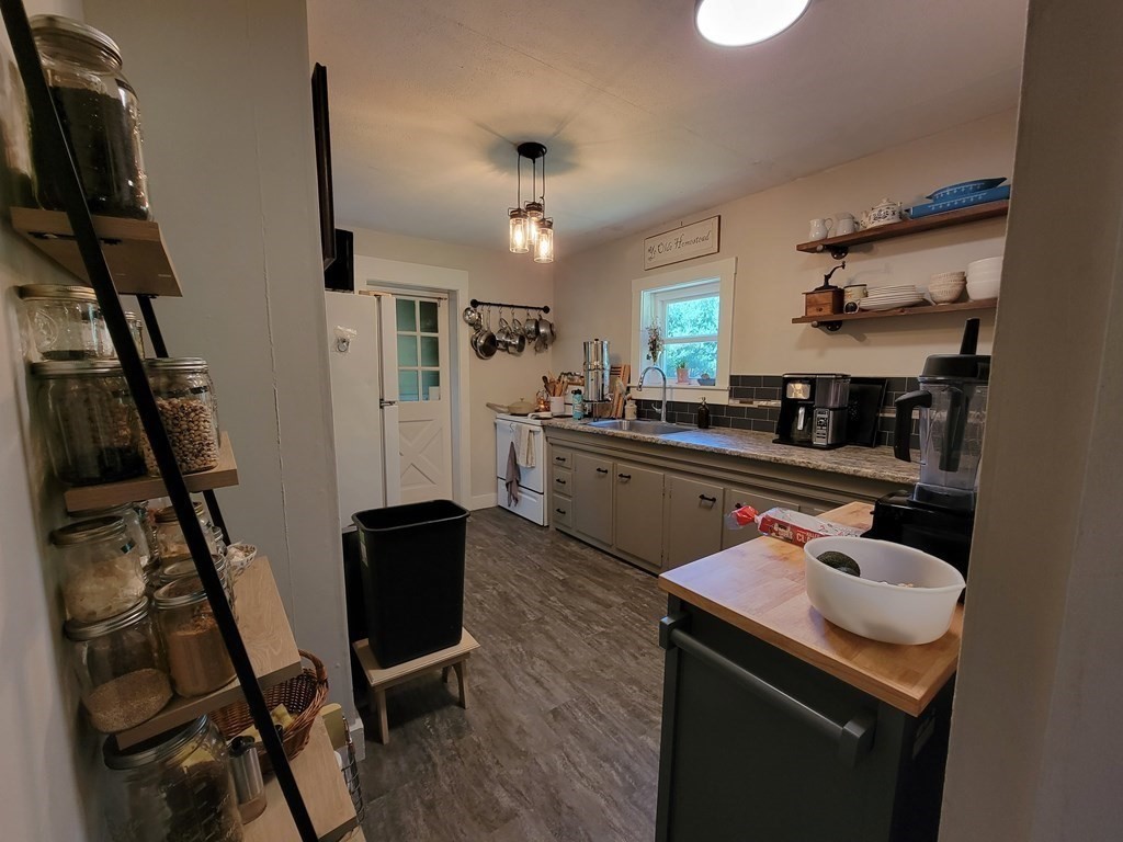 14 Gary School Road Pomfret, CT 06259 - Photo 14 of 28 Gallery Image 14