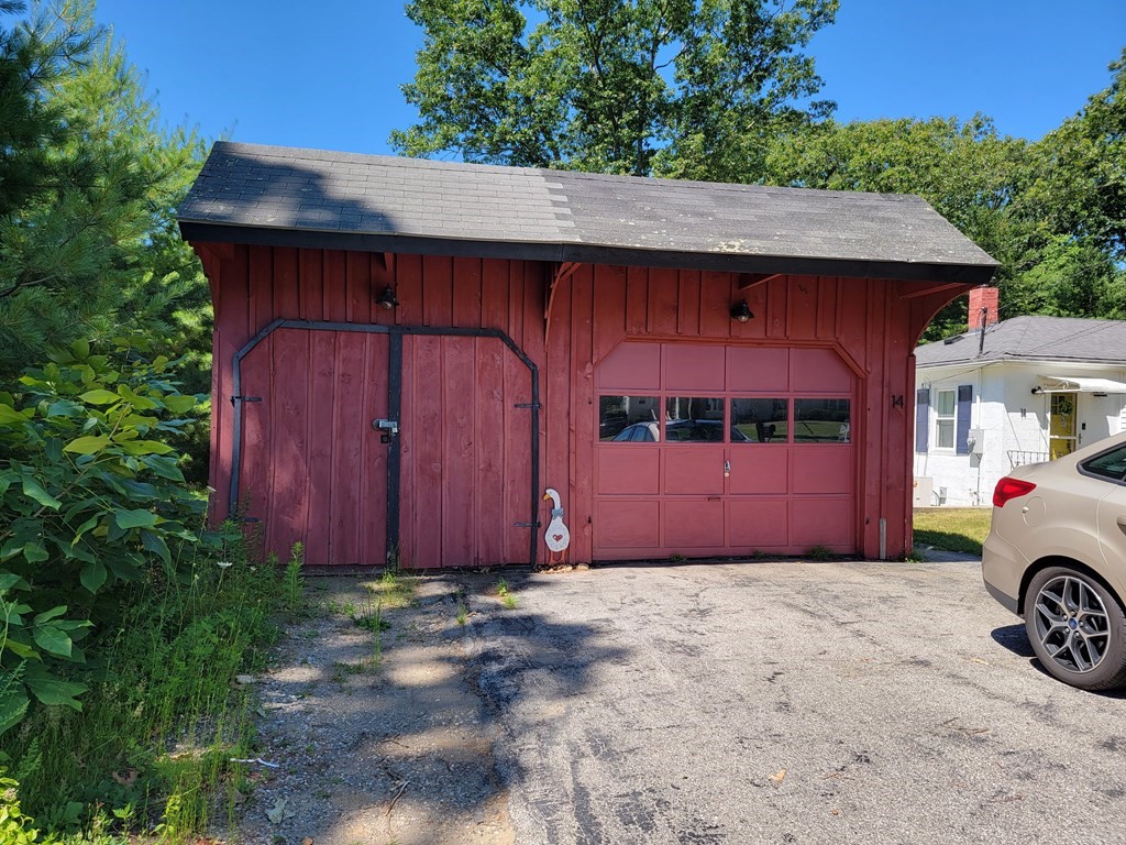 14 Gary School Road Pomfret, CT 06259 - Photo 4 of 28 Gallery Image 4