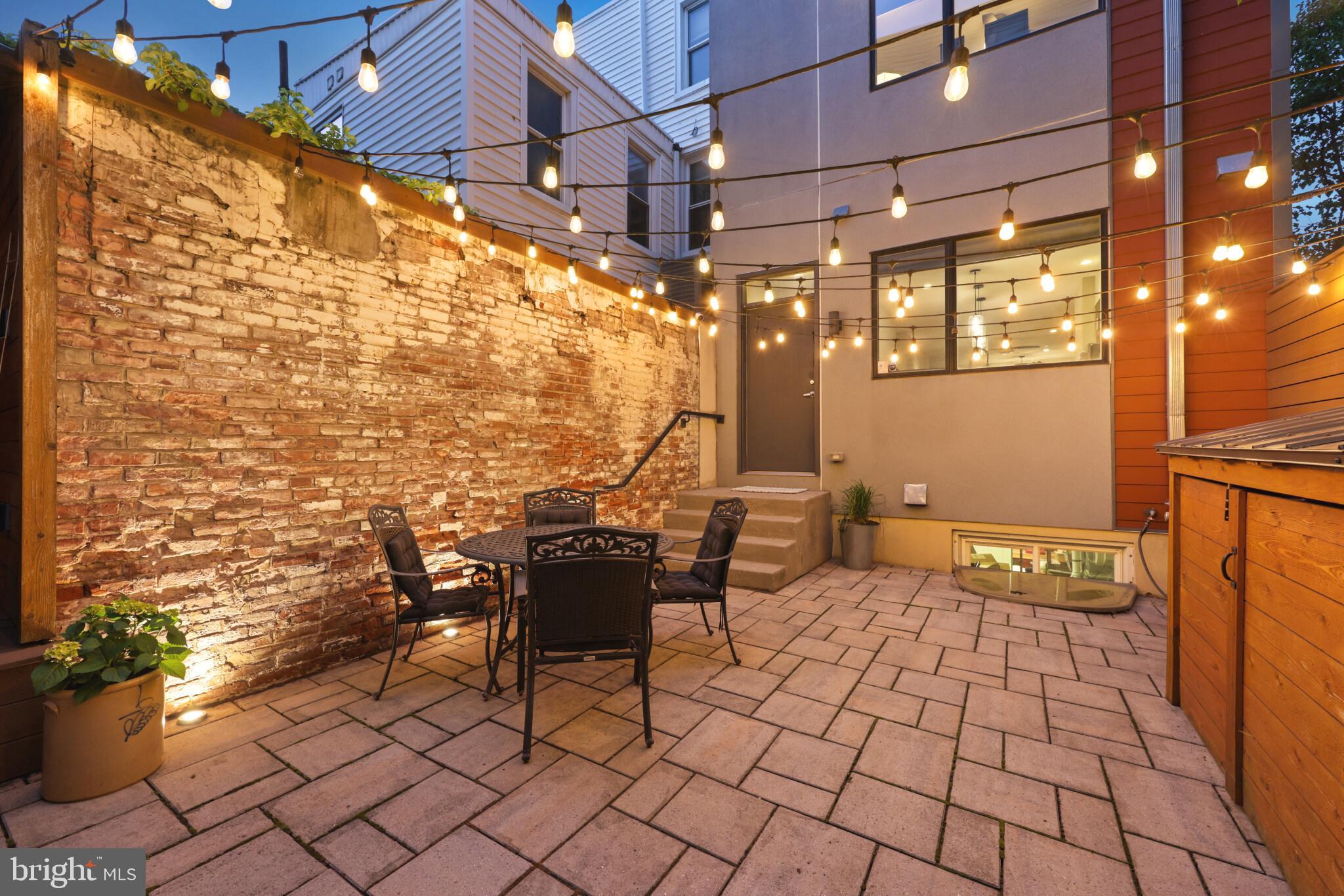 1724 Tulip Street Philadelphia, PA 19125 - Photo 3 of 53