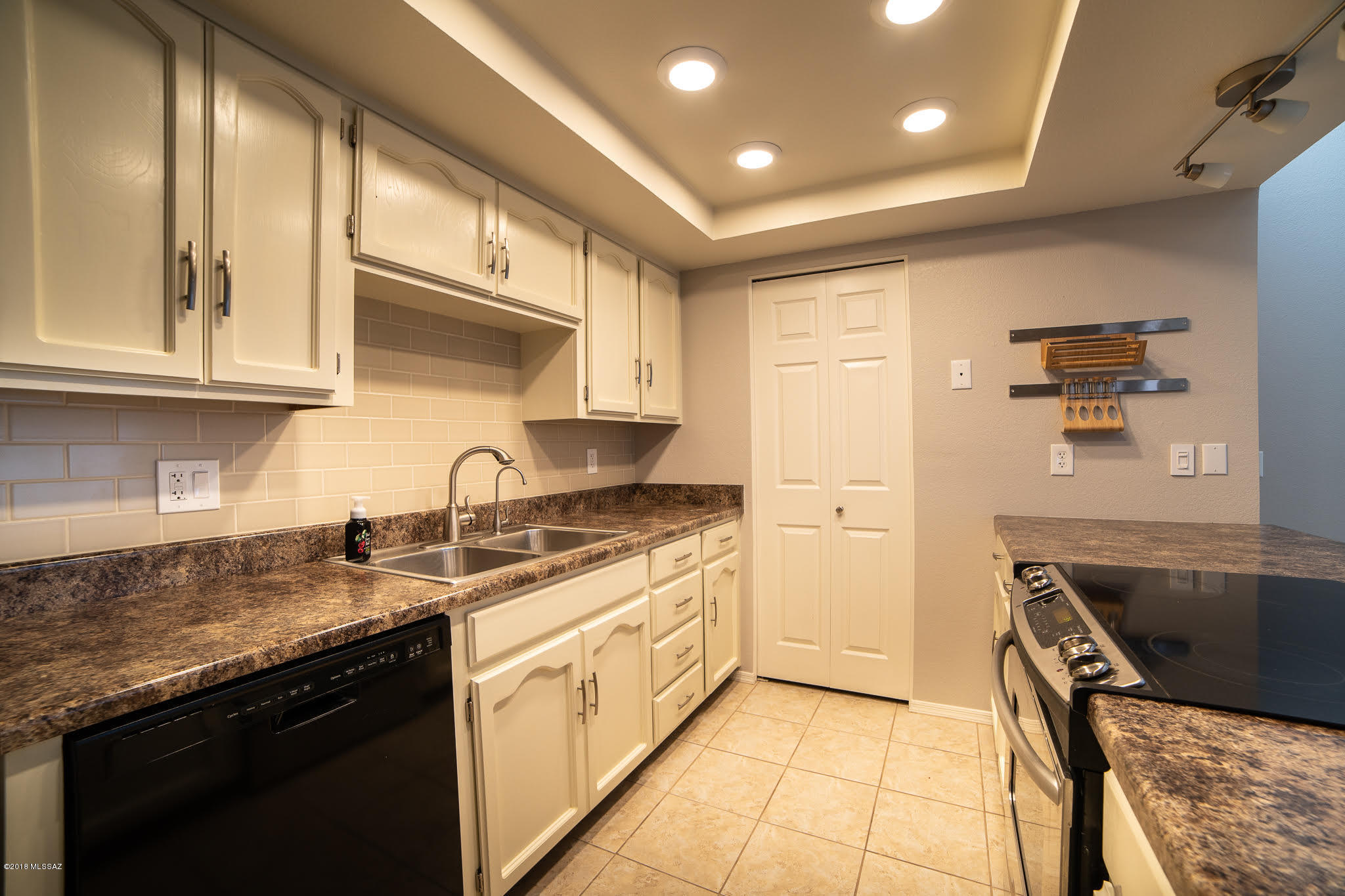 1200 East River Road, Unit L163 Tucson, AZ 85718 - Photo 9 of 35