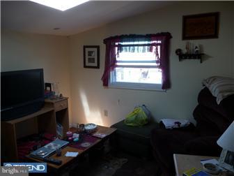 1517 Tasker Street Philadelphia, PA 19145 - Photo 11 of 12 Unit #3