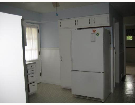 1485 Cavitt Road Monroeville, PA 15146 - Photo 5 of 18 Kitchen.