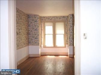 118 Woodland Road Wyncote, PA 19095 - Photo 4 of 6 Gallery Image 4