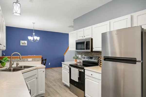 $290,000 | 1572 Countryside Drive, Shakopee, MN 55379