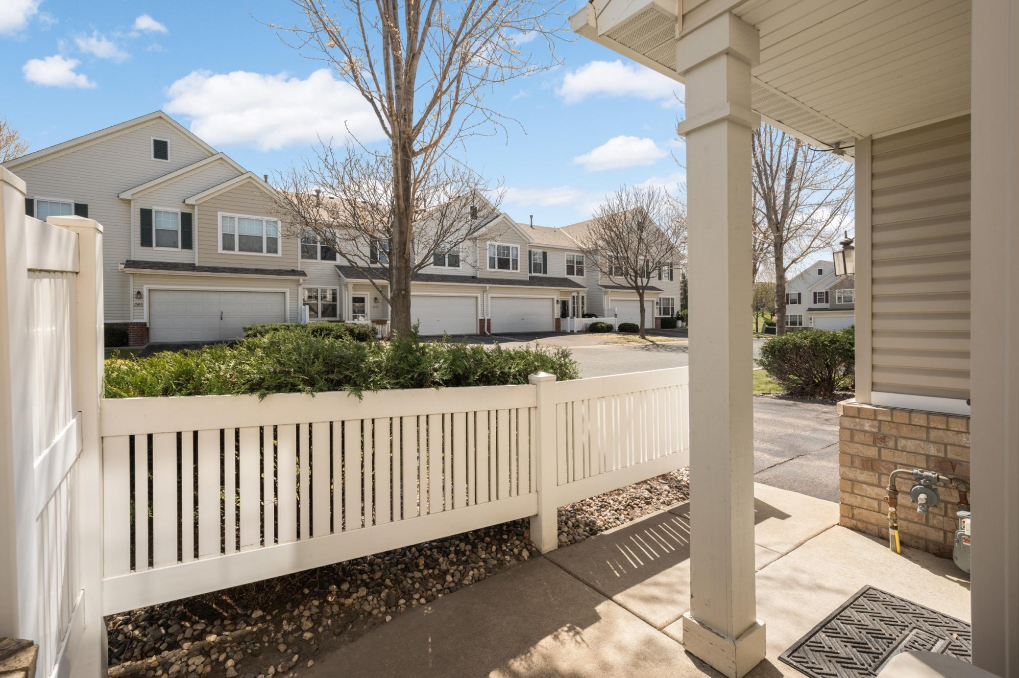 1572 Countryside Drive Shakopee, MN 55379 - Photo 4 of 21