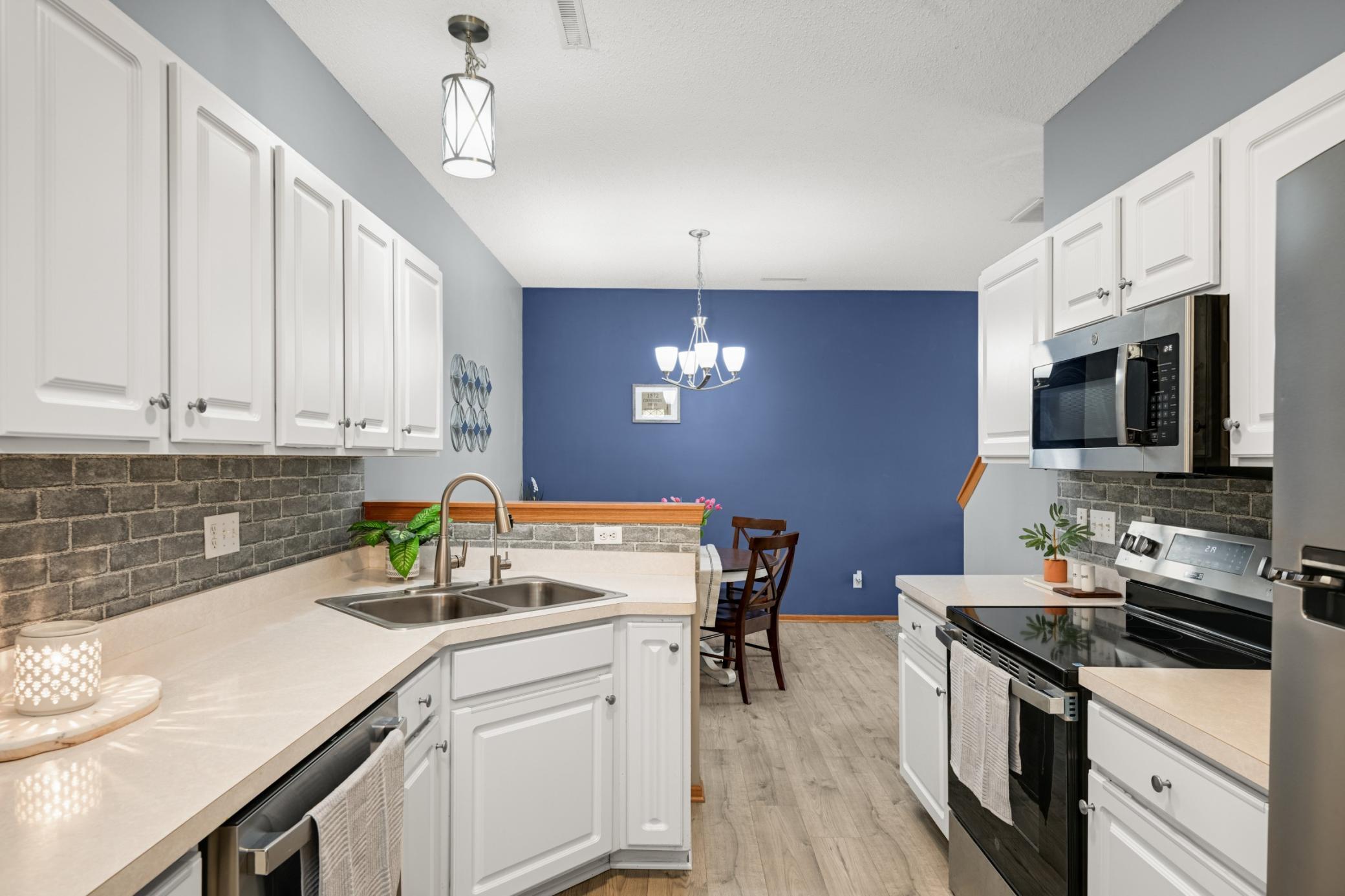 1572 Countryside Drive Shakopee, MN 55379 - Photo 10 of 21