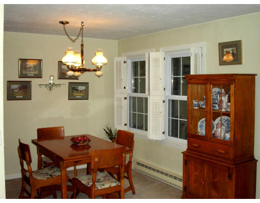 271 Gaffney Road Oakham, MA 01068 - Photo 7 of 11
