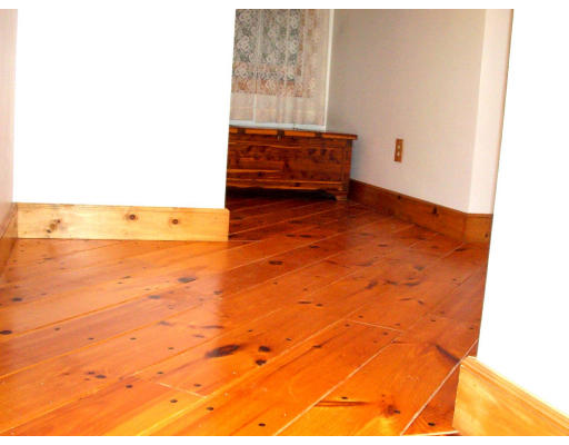 271 Gaffney Road Oakham, MA 01068 - Photo 8 of 11