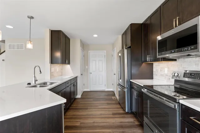 $341,907 | 41 Fairmount Grv Drive, St. Peters, MO 63376