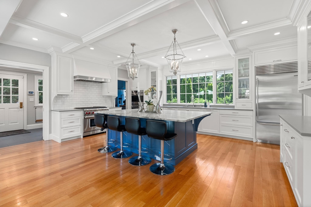 10 Burnham Road Newton, MA 02465 - Photo 4 of 29