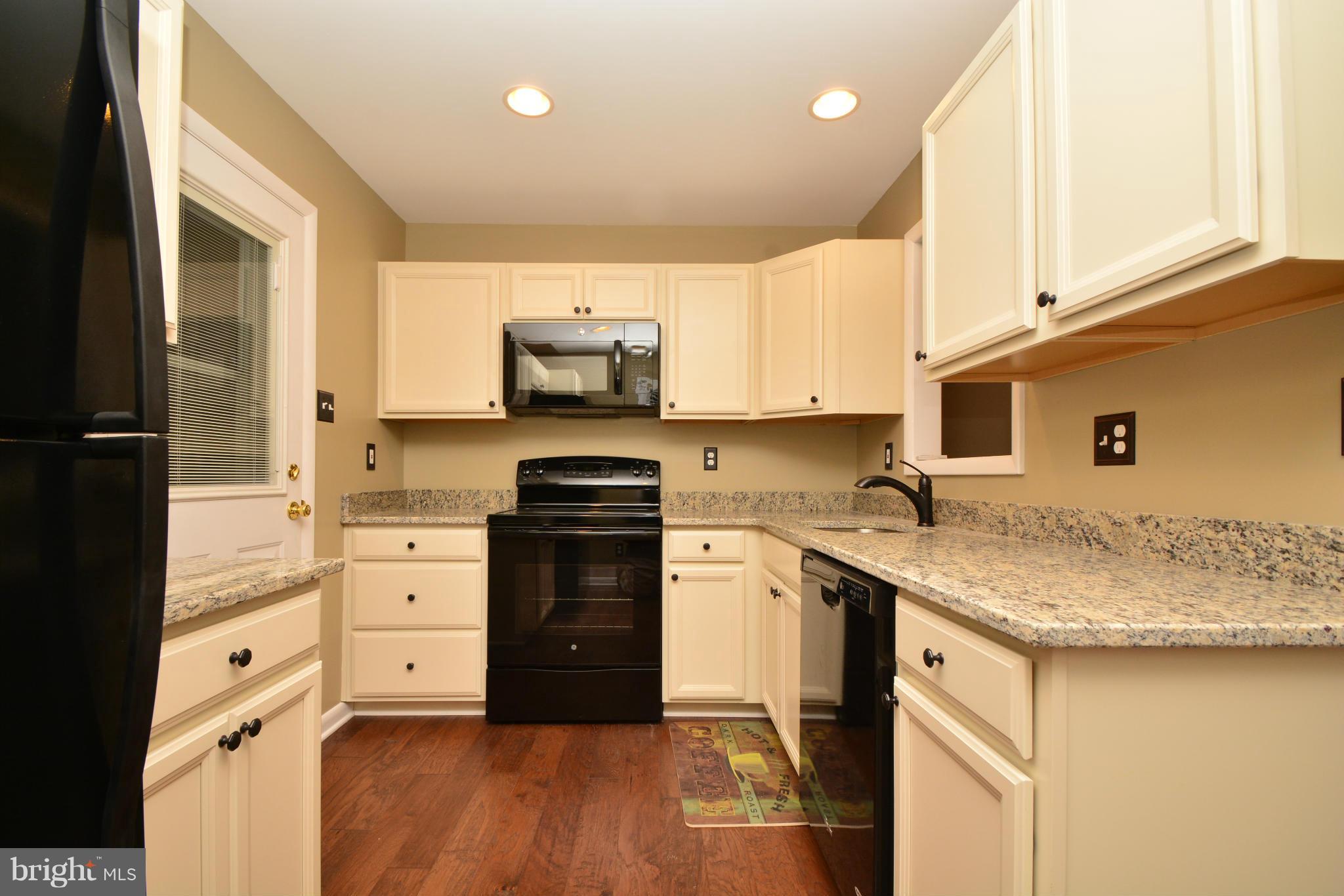 20 Colleton Court Baltimore, MD 21236 - Photo 9 of 24 Kitchen