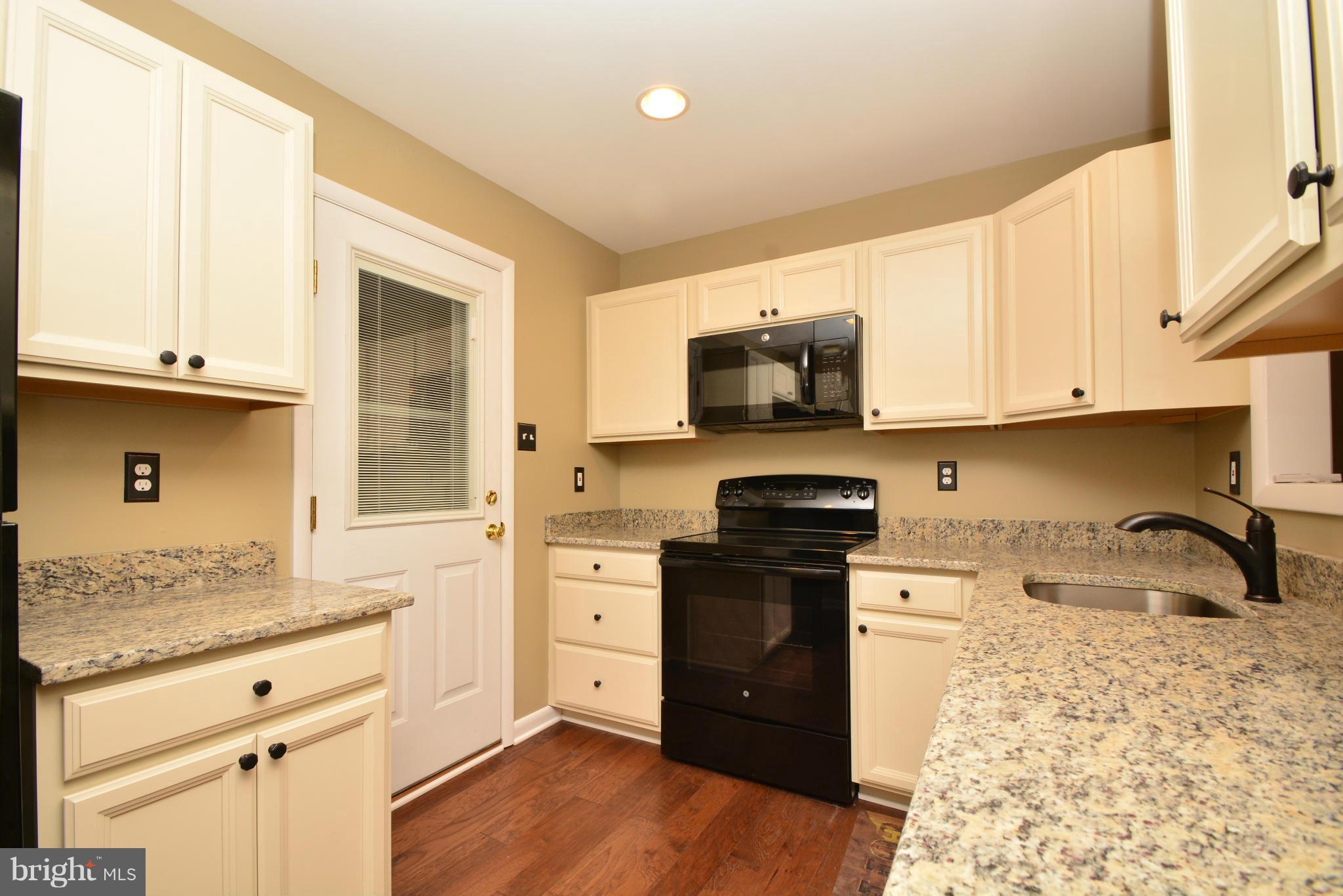 20 Colleton Court Baltimore, MD 21236 - Photo 10 of 24 Kitchen