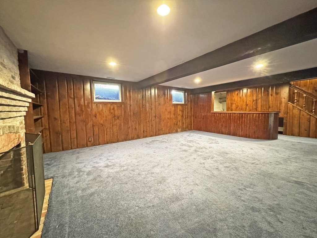 280 Quinobequin Road Newton, MA 02468 - Photo 27 of 31 a view of empty room