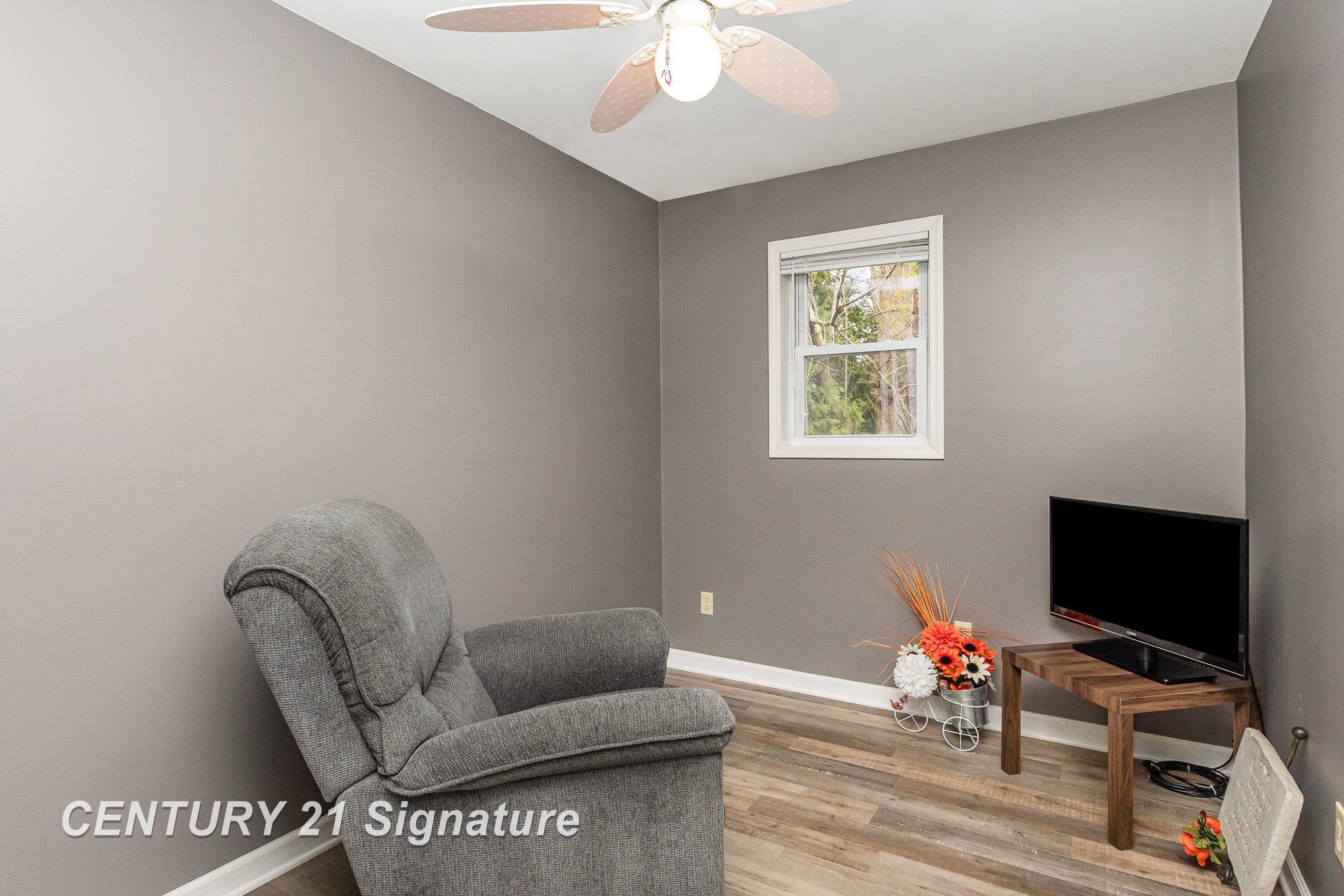 376 North Burns Road Bay City, MI 48708 - Photo 20 of 34 50140718-1f5da170-d286-4ecb-b780-3e467efb51e5.JPG