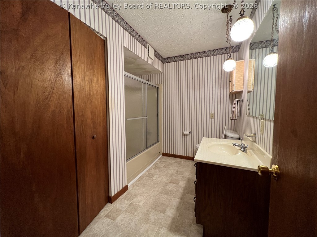 623 Midway Acres Drive Ripley, WV 25271 - Photo 10 of 40 Gallery Image 10