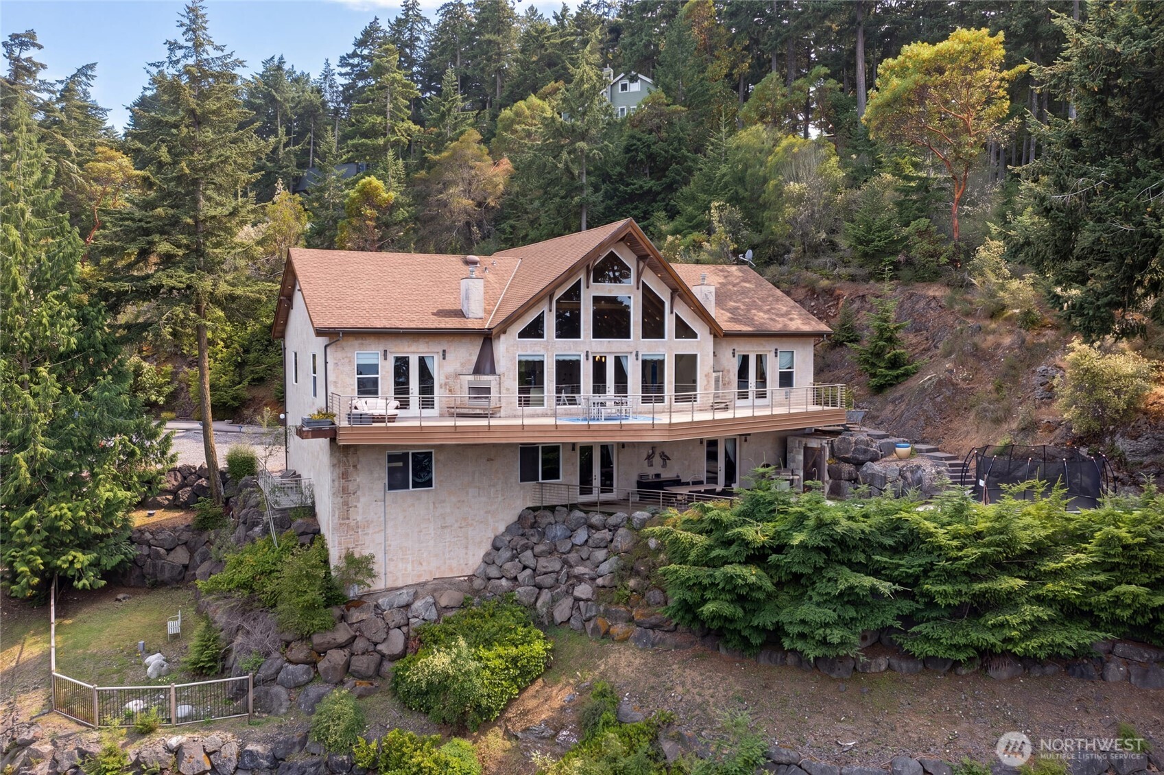 51 Willows Lane Friday Harbor, WA 98250 - Photo 38 of 40 a front view of a house with a garden
