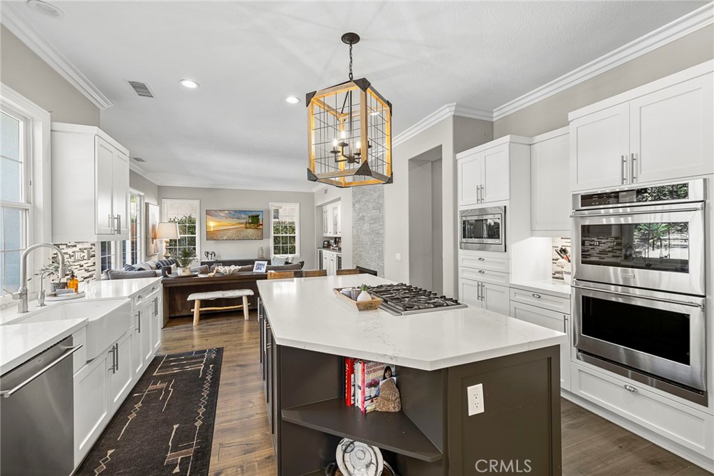 28 Winslow Street Ladera Ranch, CA 92694 - Photo 8 of 49 Gallery Image 8