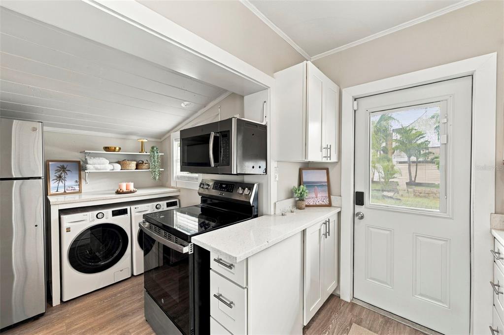 15424 2nd Street East Madeira Beach, FL 33708 - Photo 18 of 69 Gallery Image 18