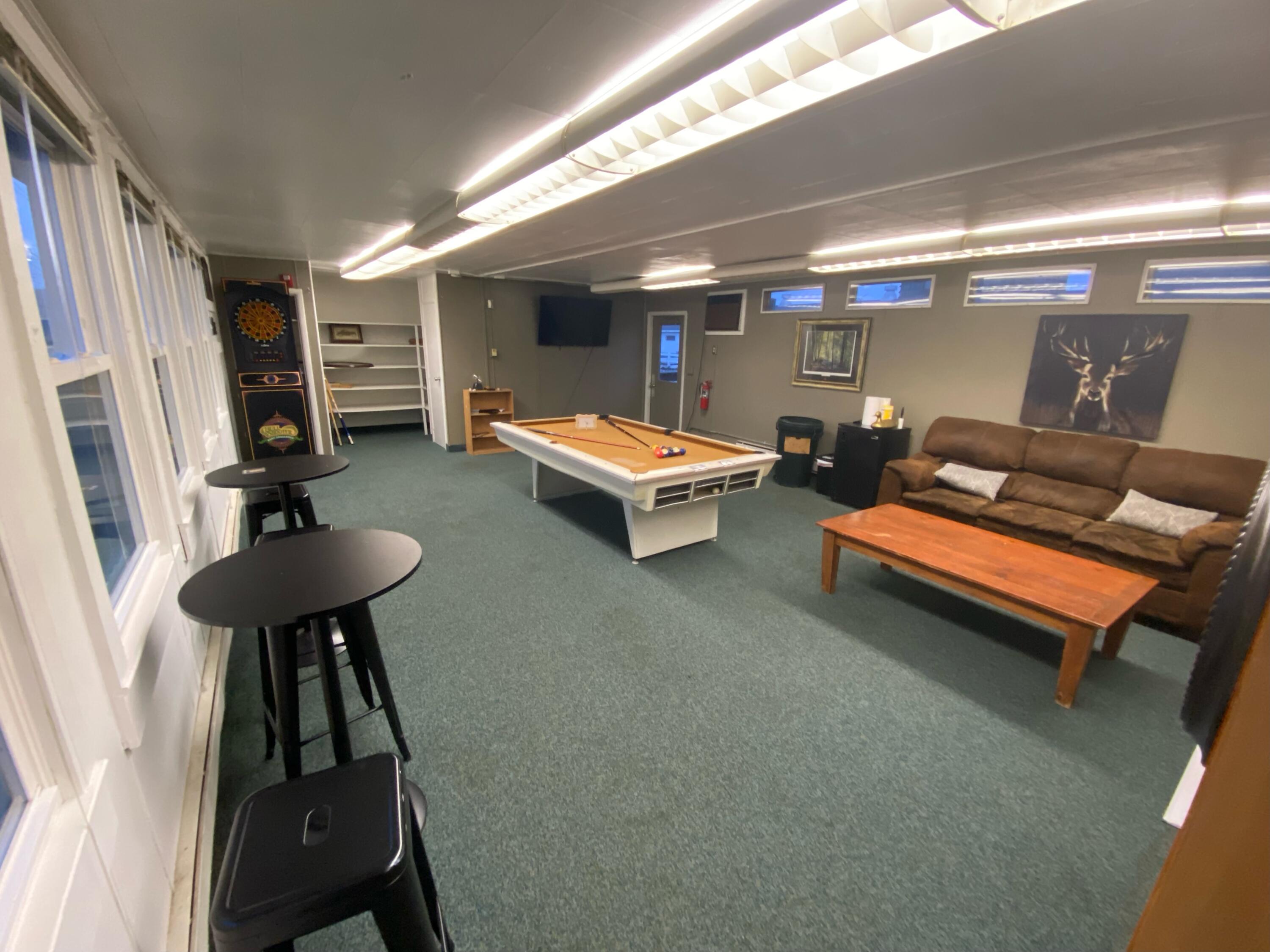 2940 South Ravenna Road Ravenna, MI 49451 - Photo 40 of 82 Groom Suite