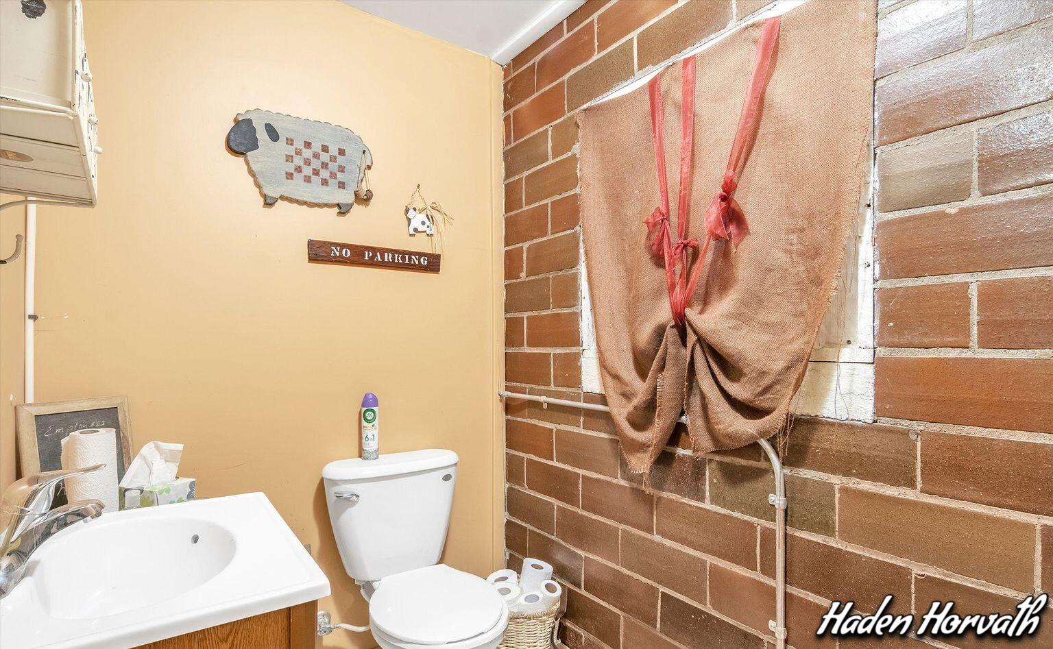 2940 South Ravenna Road Ravenna, MI 49451 - Photo 66 of 82 Bridal Suite Bathroom