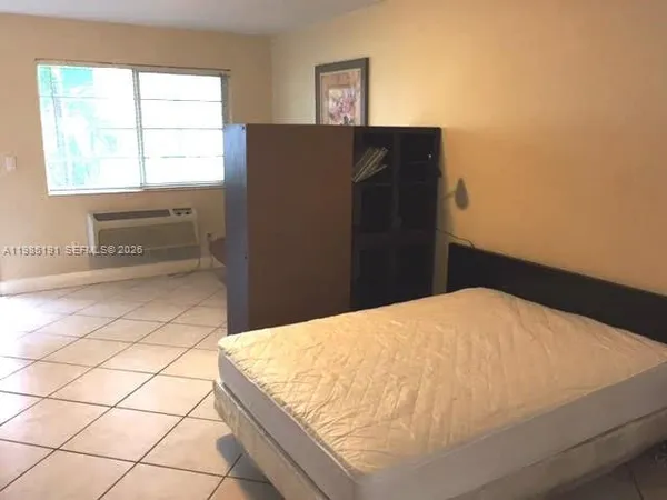 $1,500 | 7315 Byron Avenue, Unit 6, Miami Beach, FL 33141