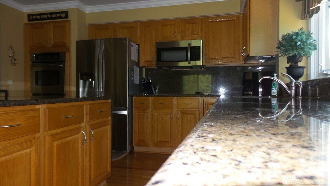 1201 Lakeview Drive Rochester Hills, MI 48306 - Photo 10 of 30