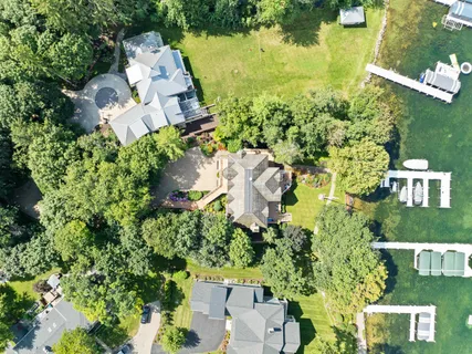 $10,995,000 | W2908 Walcowis Drive, Linn, WI 53147