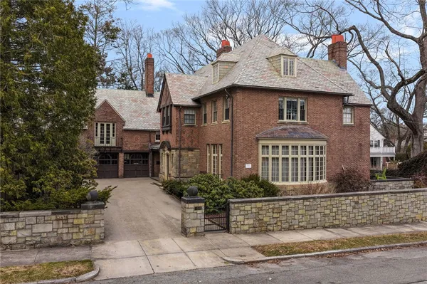 $3,895,000 | 330 Freeman Parkway, Providence, RI 02906