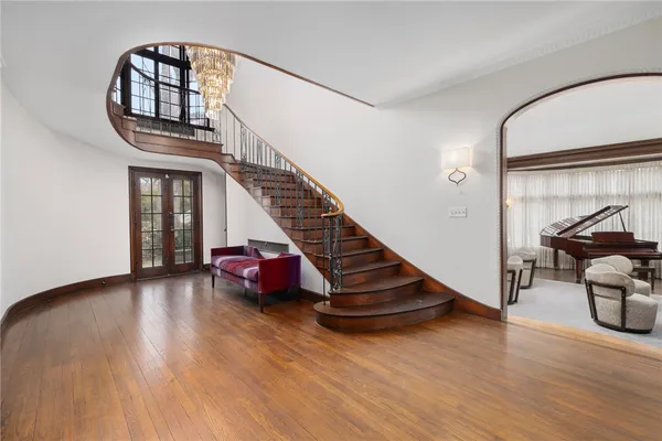 $3,895,000 | 330 Freeman Parkway, Providence, RI 02906