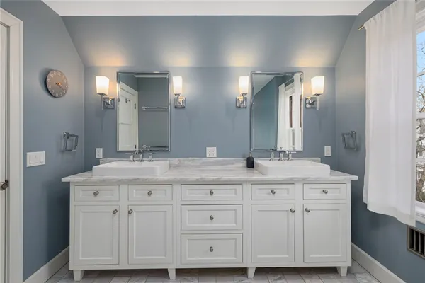 $3,895,000 | 330 Freeman Parkway, Providence, RI 02906