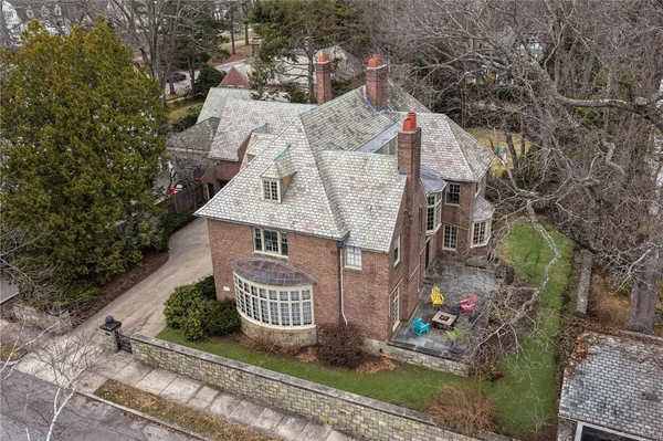 $3,895,000 | 330 Freeman Parkway, Providence, RI 02906