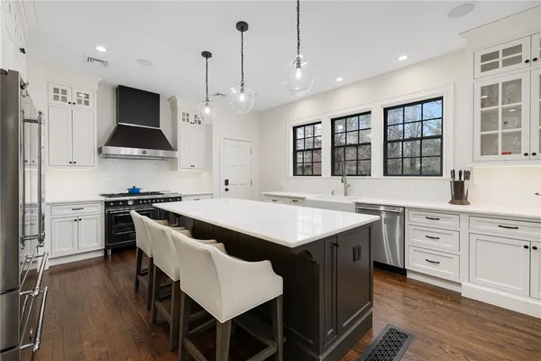 $3,895,000 | 330 Freeman Parkway, Providence, RI 02906