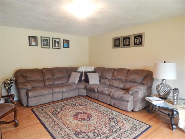 26 Larnis Road Framingham, MA 01701 - Photo 9 of 28