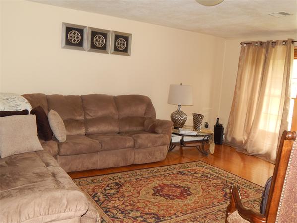 26 Larnis Road Framingham, MA 01701 - Photo 10 of 28