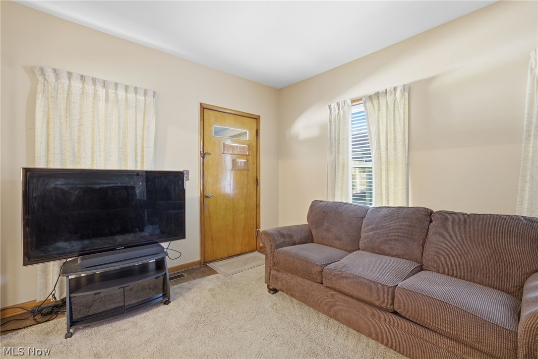911 Inman Street Akron, OH 44306 - Photo 6 of 32