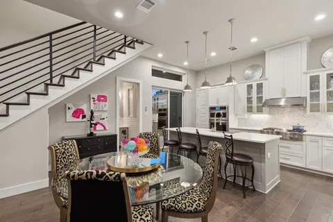 $870,000 | 4327 Cabell Drive, Dallas, TX 75204