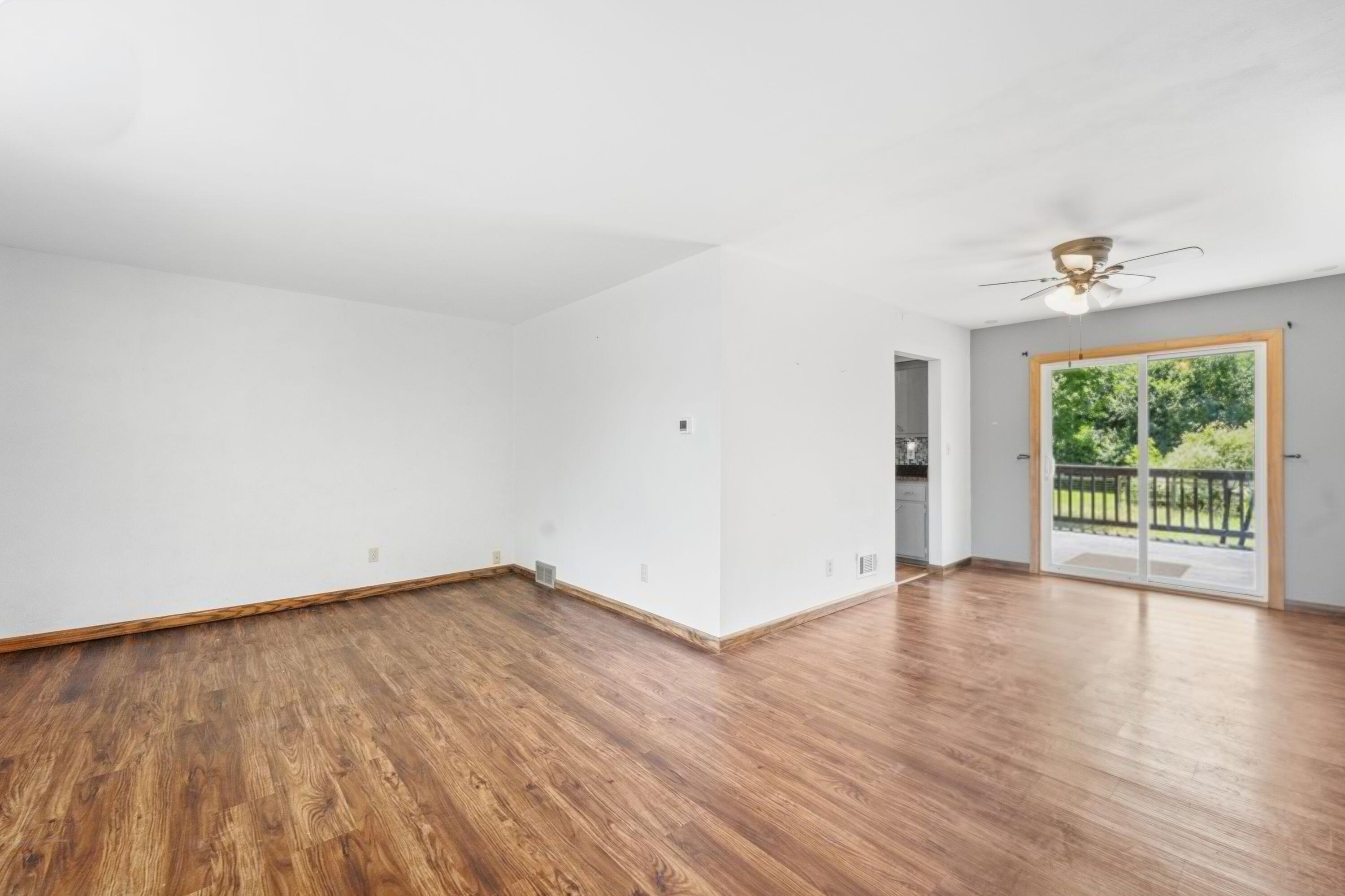 11801 West Appleton Avenue Milwaukee, WI 53224 - Photo 5 of 26 Living-Dining room