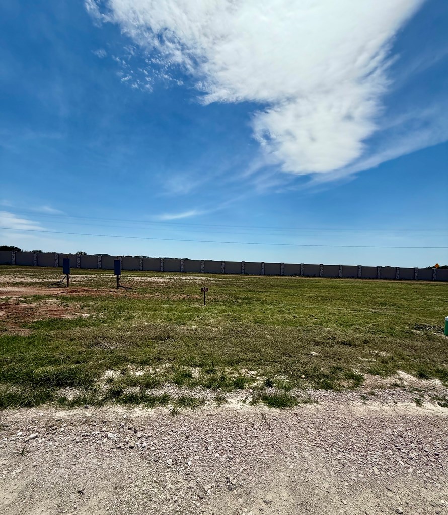 85 Arch Ray Loop, Unit 85 Fredericksburg, TX 78624 - Photo 8 of 12 a view of an ocean