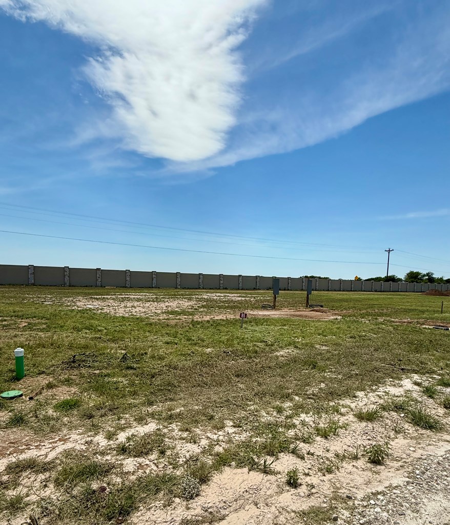 85 Arch Ray Loop, Unit 85 Fredericksburg, TX 78624 - Photo 9 of 12 a view of an ocean