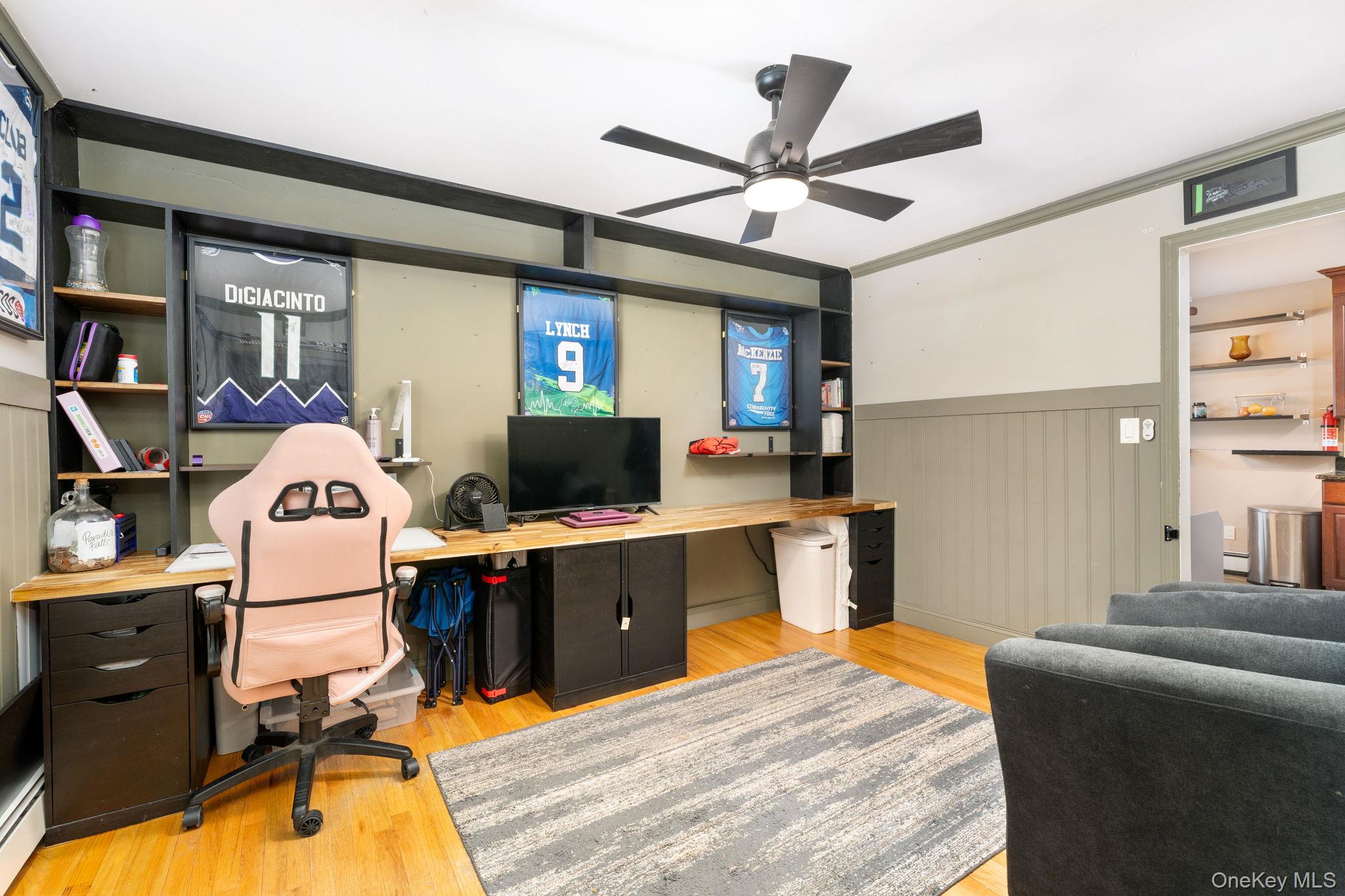 4 Rowe Street Coram, NY 11727 - Photo 11 of 28