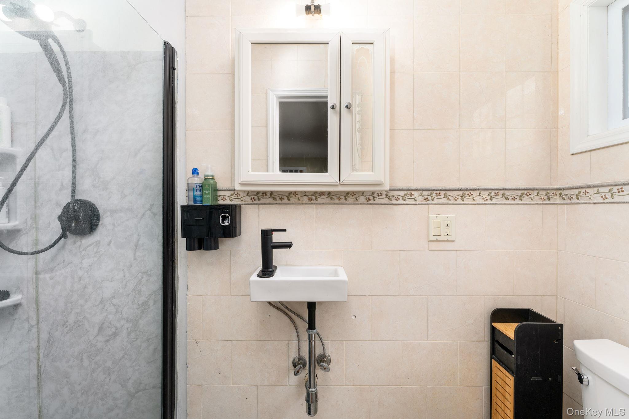 4 Rowe Street Coram, NY 11727 - Photo 18 of 28