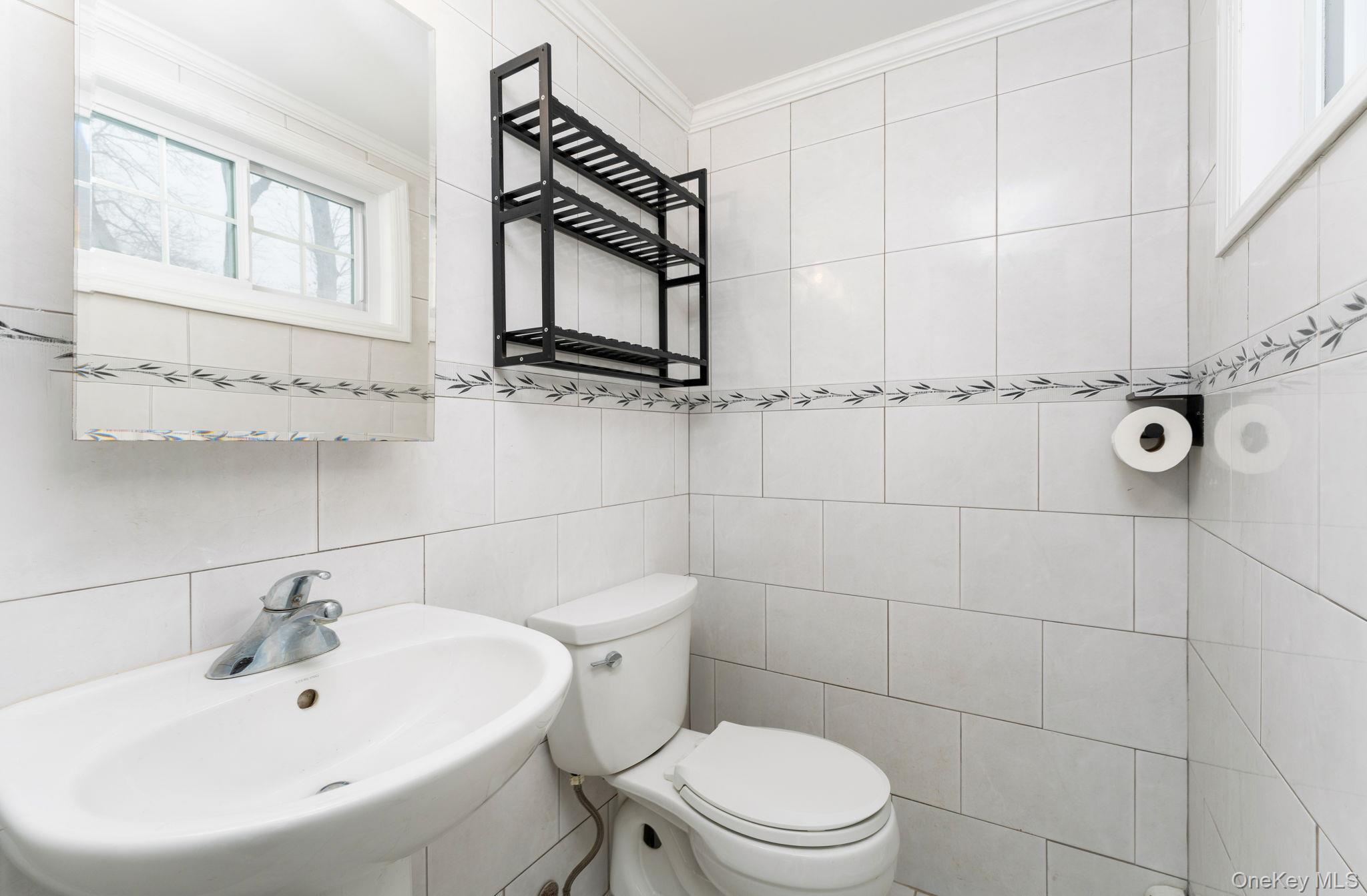 4 Rowe Street Coram, NY 11727 - Photo 23 of 28