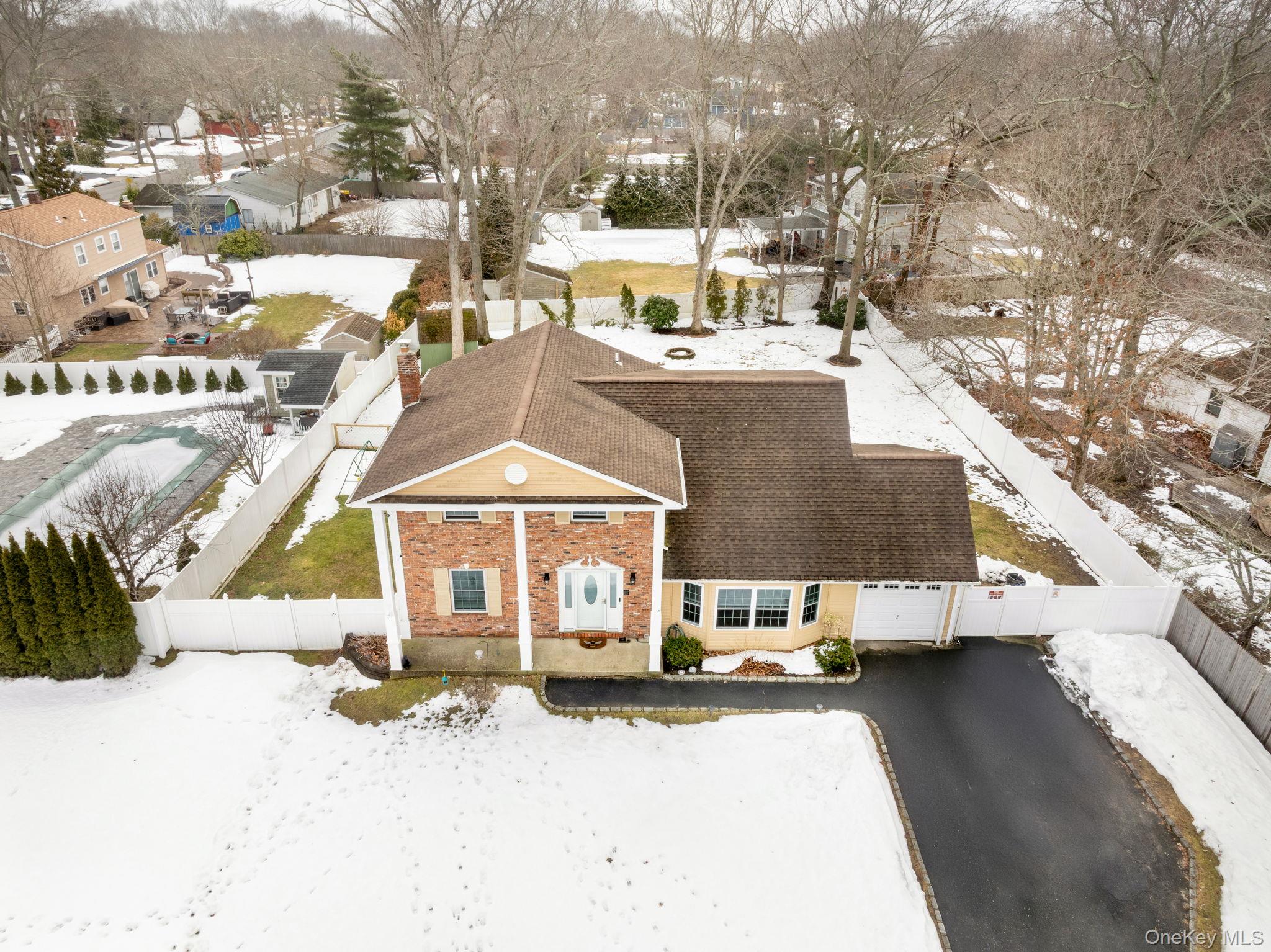 4 Rowe Street Coram, NY 11727 - Photo 26 of 28