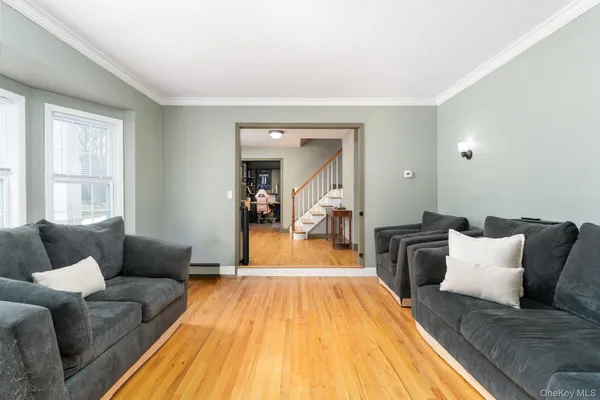 $639,999 | 4 Rowe Street, Coram, NY 11727