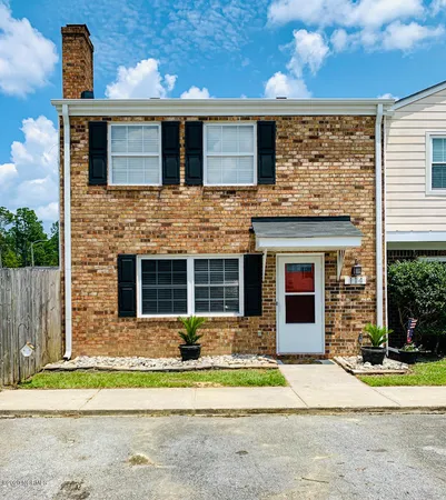 $1,300 | 114 Villa Drive, Jacksonville, NC 28546