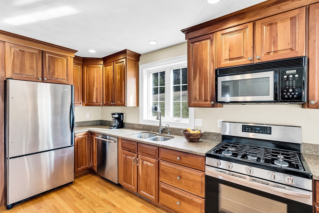 34 Proctor Road Townsend, MA 01469 - Photo 5 of 42