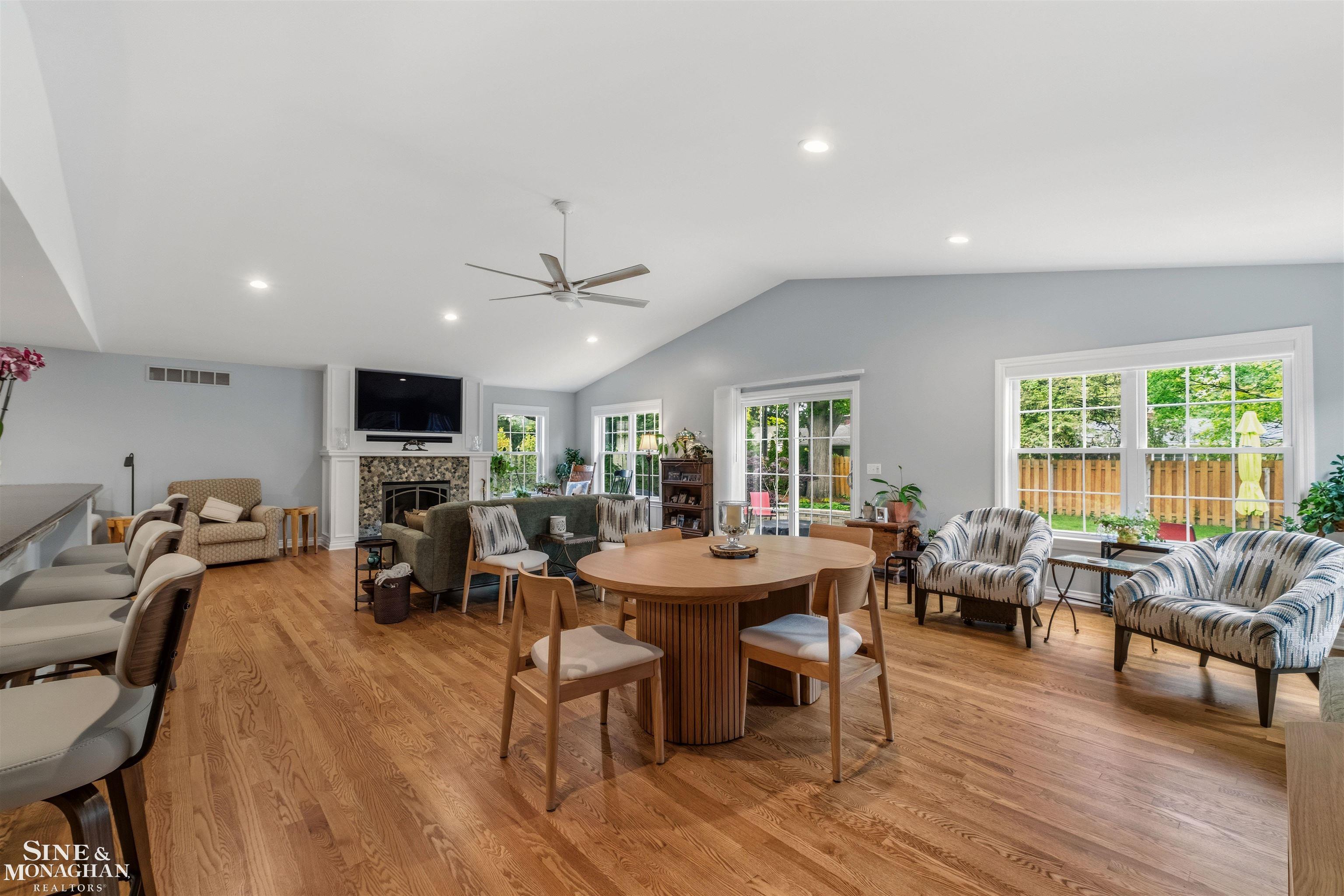1061 North Renaud Road Grosse Pointe Woods, MI 48236 - Photo 11 of 63